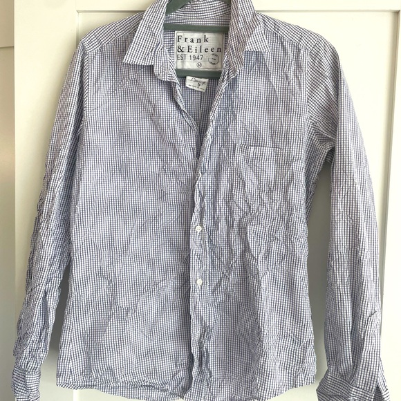 Like New Frank & Eileen Barry Crinkle Button-Up Shirt! Size Medium - Picture 1 of 6